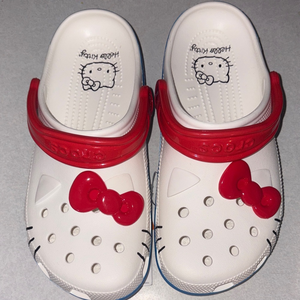 Hello Kitty Kids Slippers - Red and White